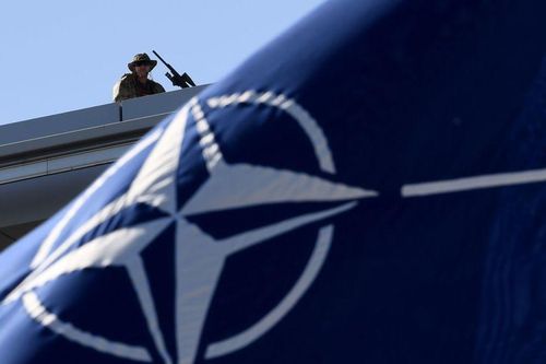 Tổng thống Putin so sánh hoạt động quân sự của Nga và NATO