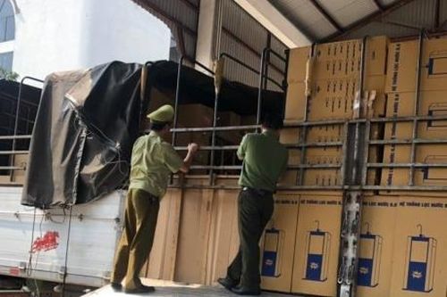 Thu giữ lô hàng nhập lậu vận chuyển từ Bắc vào Nam
