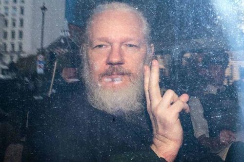 Tại sao Mỹ muốn bắt nhà sáng lập WikiLeaks?