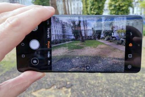 Điện thoại được mệnh danh có camera xuất sắc nhất thế giới nhưng chụp ảnh ban ngày lại chẳng đẹp