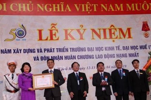 Huế: Ngôi trường 50 tuổi được nhận Huân chương Lao động hạng nhất