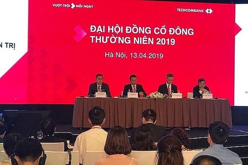Techcombank : Lợi nhuận trên 11.700 tỷ đồng, tăng nguồn thu từ dịch vụ trong năm 2019