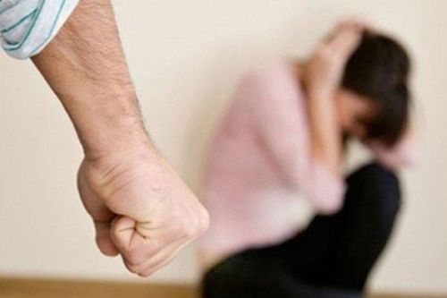 Bắt nhóm người đánh đập dã man vợ của con nợ khiến đứa trẻ sinh non thiệt mạng