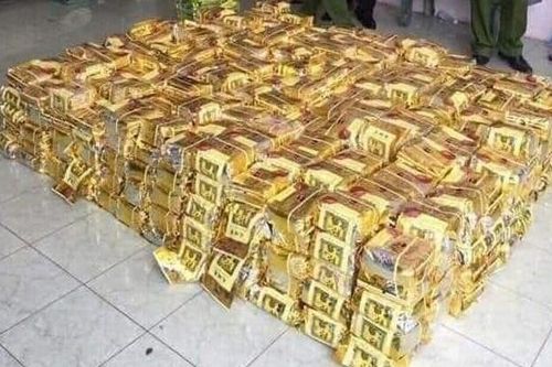 Bắt nhóm đối tượng 'ôm' 600 kg ma túy đá
