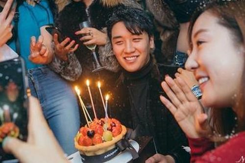 Seungri thừa nhận trả tiền cho gái mại dâm đi tiệc sinh nhật thác loạn