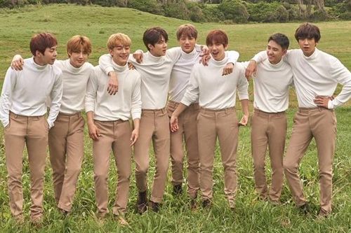 Im hơi lặng tiếng suốt từ đầu năm, bạn có biết EXO đã làm gì?