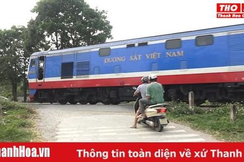 Mất an toàn giao thông từ những đường ngang dân sinh qua đường sắt