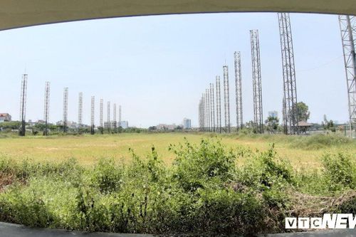 Sân golf gần 25 tỷ đồng bị bỏ hoang giữa lòng Đà Nẵng