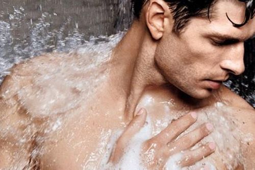 Những thói quen gây hại cho sức khỏe của bạn vào mùa hè