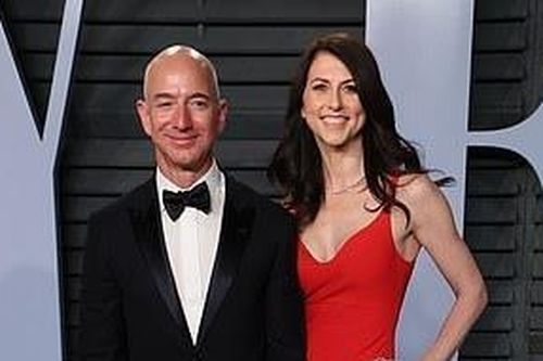 Sau 2 tuần, vợ cũ của Jeff Bezos có thêm 1 tỷ USD từ vụ ly hôn