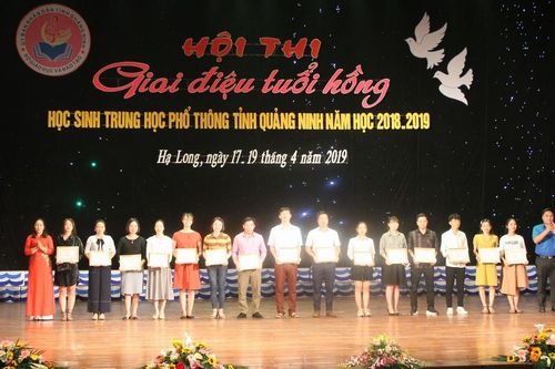 Hội thi Giai điệu tuổi hồng: Lôi cuốn HS vào những hoạt động bổ ích