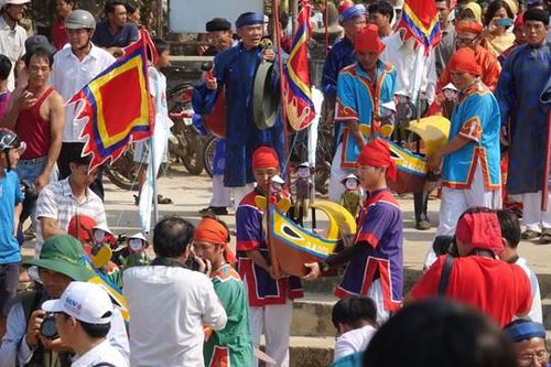 Xúc động Lễ Khao lề thế lính Hoàng Sa