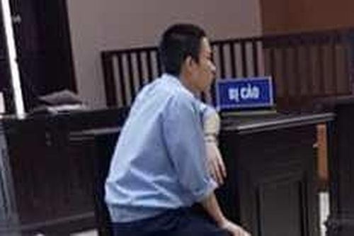 Bị tăng án tù vì nhiều lần làm 'chuyện vợ chồng' với bé gái 12 tuổi