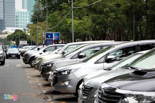 Đấu thầu công nghệ thu phí đậu ôtô ở lề đường Sài Gòn