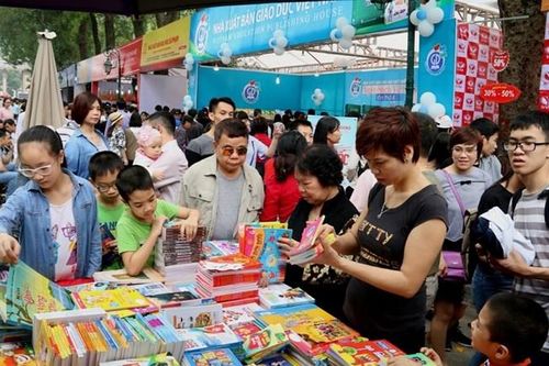 Hội sách chào mừng Ngày sách Việt Nam đạt doanh thu gần 12 tỷ đồng