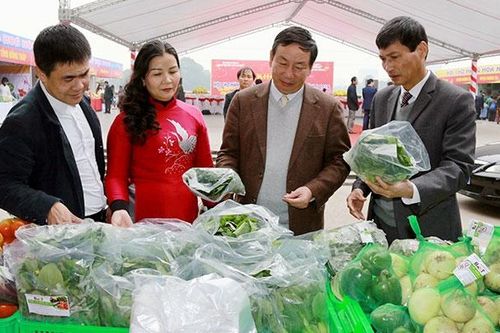 Đẩy nhanh tốc độ tăng trưởng kinh tế