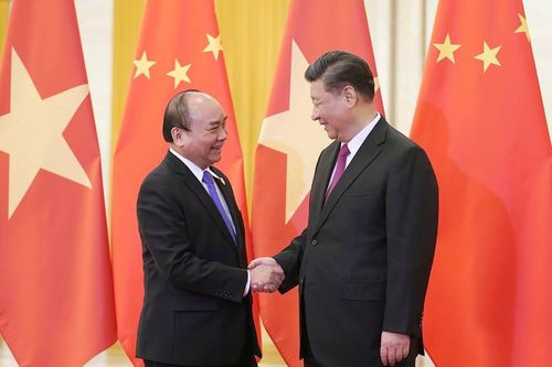 Thủ tướng Nguyễn Xuân Phúc hội kiến Chủ tịch Trung Quốc Tập Cận Bình