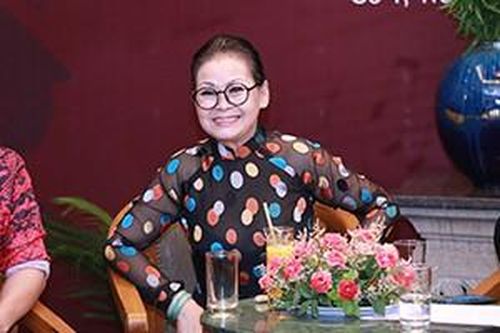 Khánh Ly lần đầu chia sẻ về mối quan hệ với gia đình Trịnh Công Sơn