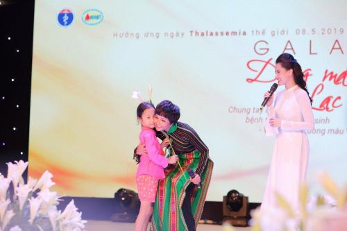 Hoa hậu H'Hen Niê kêu gọi cộng đồng chung tay đẩy lùi bệnh 'Tan máu bẩm sinh'