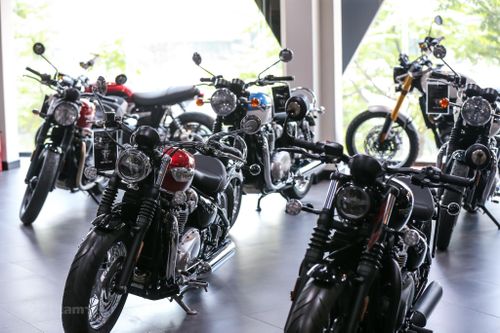 Khám phá showroom cao cấp của hãng xe Triumph tại Hà Nội