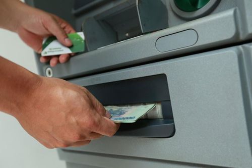 Hàng loạt ngân hàng cảnh báo tội phạm thẻ, ATM dịp nghỉ lễ
