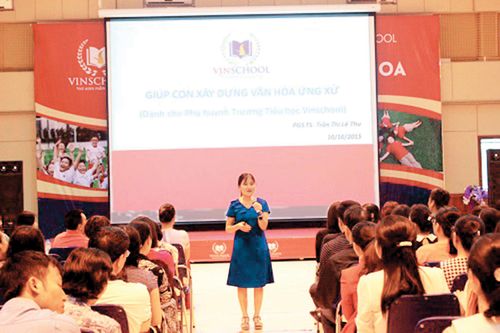'Xả' bức xúc với nhà trường trên mạng xã hội: Cần thái độ tích cực