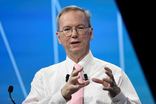 Cựu CEO Google Eric Schmidt chia tay công ty sau 18 năm