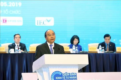 Thủ tướng: Kinh tế tư nhân là một trong những động lực dẫn dắt sự tăng trưởng của nền kinh tế