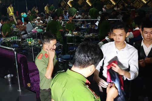 80 người dương tính ma túy trong quán bar giữa trung tâm Đà Nẵng