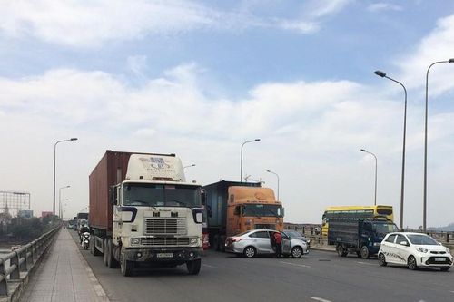 'Lỗ hổng' trong đào tạo, kiểm soát tài xế xe tải