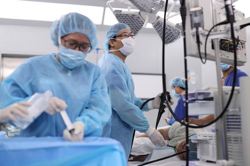 Phương pháp điều trị ung thư hậu môn theo tiêu chuẩn Quốc tế Mỹ
