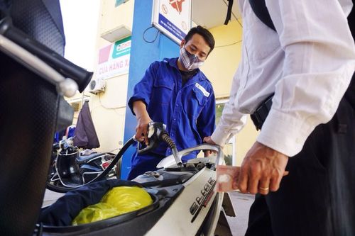 Giá xăng dầu Việt Nam ở đâu so với các nước trong khu vực