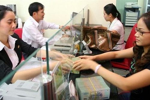 Cuộc đua giảm phí dịch vụ về '0 đồng' tại các ngân hàng đang... rất 'nóng'