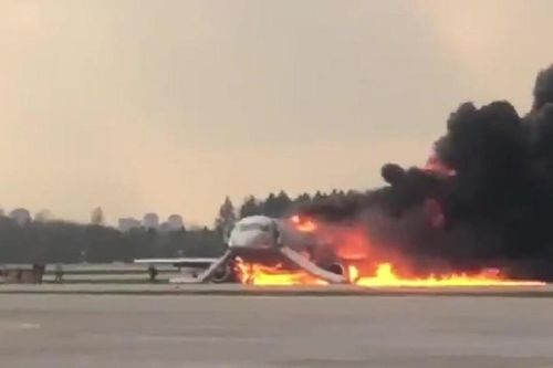 Nga không ngừng bay Sukhoi Superjet 100 bất chấp tai nạn thảm khốc