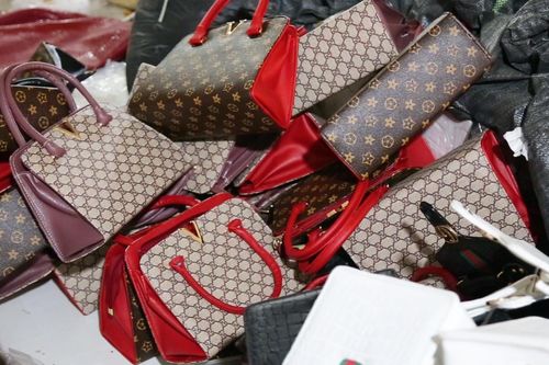 Làng sản xuất túi Hermès, Gucci giả ở Hà Nội