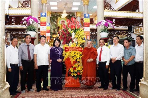 Phó Chủ tịch nước chúc mừng các cơ sở phật giáo nhân Lễ Phật đản