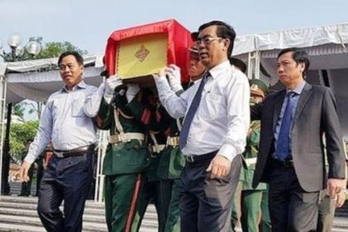 Quảng Trị: Truy điệu và an táng 26 hài cốt liệt sỹ quân tình nguyện và chuyên gia Việt Nam hy sinh ở Lào