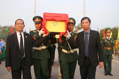 Truy điệu và an táng hài cốt liệt sĩ quân tình nguyện
