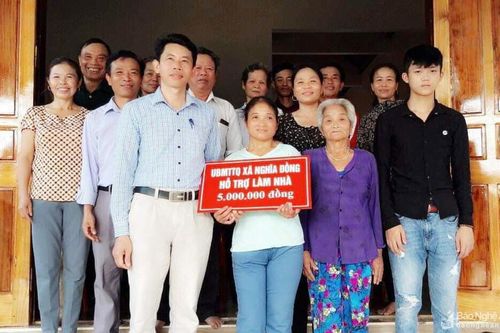 Các hoạt động hỗ trợ người nghèo, học sinh khó khăn ở Tân Kỳ