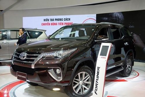 Lần đầu tiên trong lịch sử Toyota Fortuner giảm 30 triệu đồng