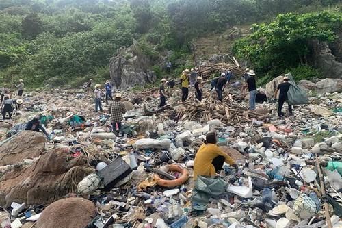 Chỉ trong 10 ngày, bán đảo Sơn Trà đã thay đổi đáng kinh ngạc