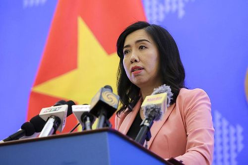 Việt Nam lên tiếng về việc Mỹ đưa 2 tàu chiến vào sát khu vực quần đảo Trường Sa