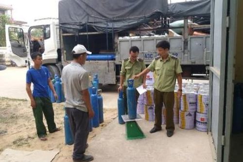 Quảng Bình tạm giữ gần 500 kg khí N2O (khí gây cười)