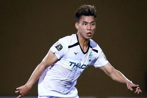 Văn Thanh trở lại mạnh mẽ, chấm dứt 2 năm tịt ngòi ở V.League