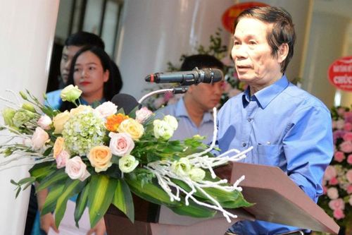 Chuyện xúc động phía sau bức tranh cổ động nổi tiếng Việt Nam