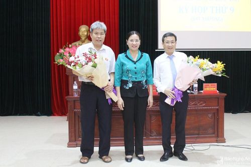Bầu bổ sung chức danh Chủ tịch UBND thị xã Thái Hòa