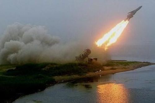 Putin lệnh tìm cách đánh chặn tên lửa siêu vượt âm khi Mỹ vẫn loay hoay sản xuất