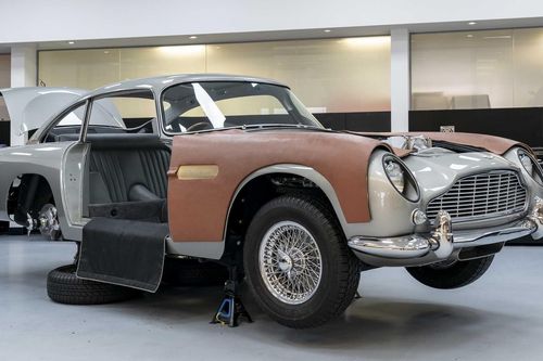 Siêu xe Aston Martin giá 3,5 triệu USD của James Bond bắt đầu sản xuất