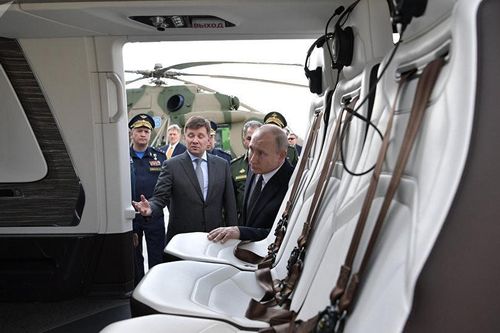 Cùng Tổng thống Putin kiểm tra máy bay mới nhất của quân đội Nga