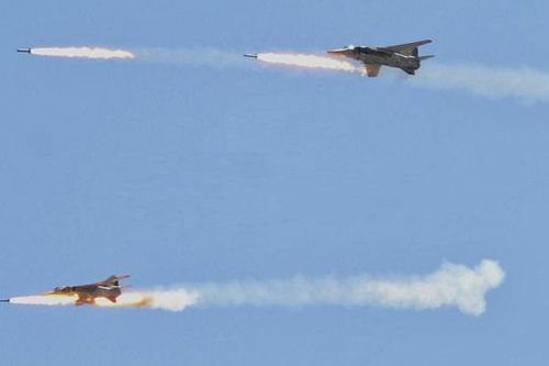 Không lực Nga và Syria giáng đòn phối hợp vào phiến quân